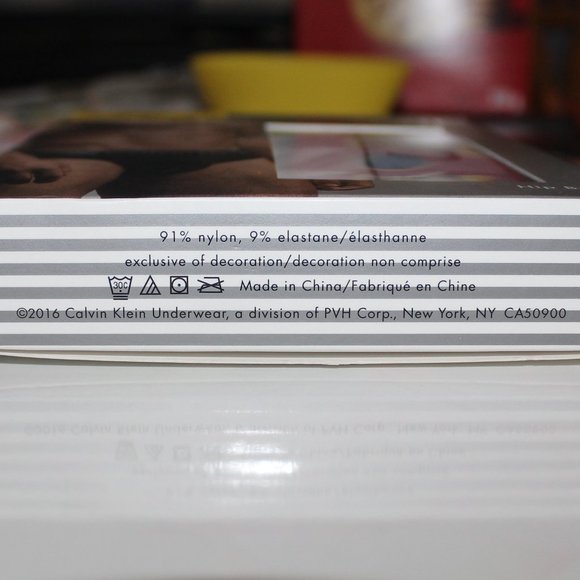 Calvin Klein Iron Strength Microfiber Adult Men Small (2pcs for CAD $30) - Picture 3 of 5